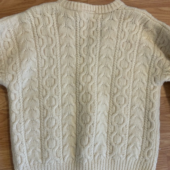 100% wool button down vintage sweater - Picture 7 of 9